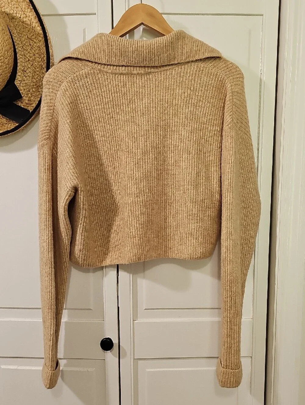 L'Academie Cropped V-Neck Polo Sweater - Beige Camel Wool And Alpaca Blend.